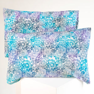 
            
                Load image into Gallery viewer, Amethyst Lace Pillowcase Set
            
        